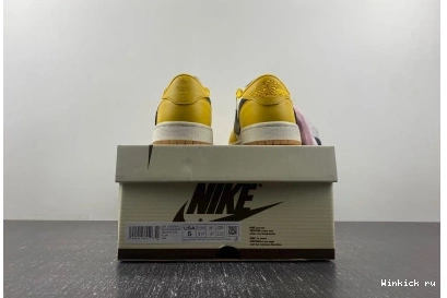 Travis Scott Air x 1 Jordan 1202